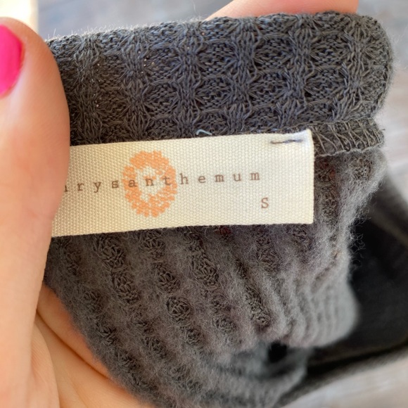 Cold Shoulder Gray Waffle Top Shirt Knot Boutique - Picture 4 of 4